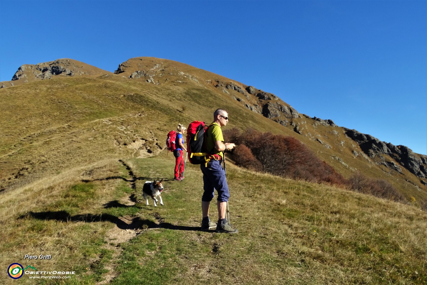 27 Al Passo di Gandazzo siamo sul sent. 101 con vista verso il Passo del Toro.JPG
